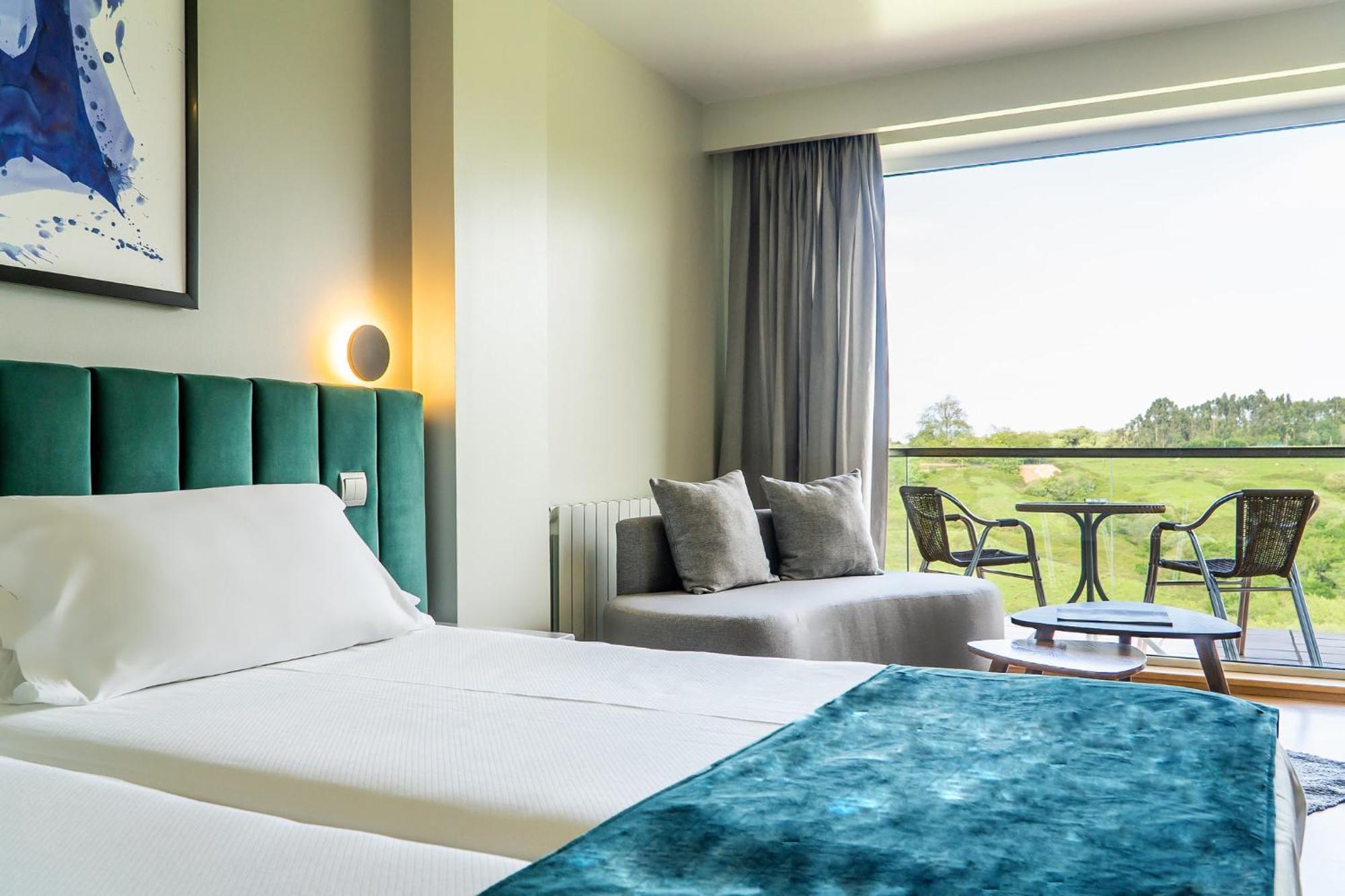 阿巴4*Comillas